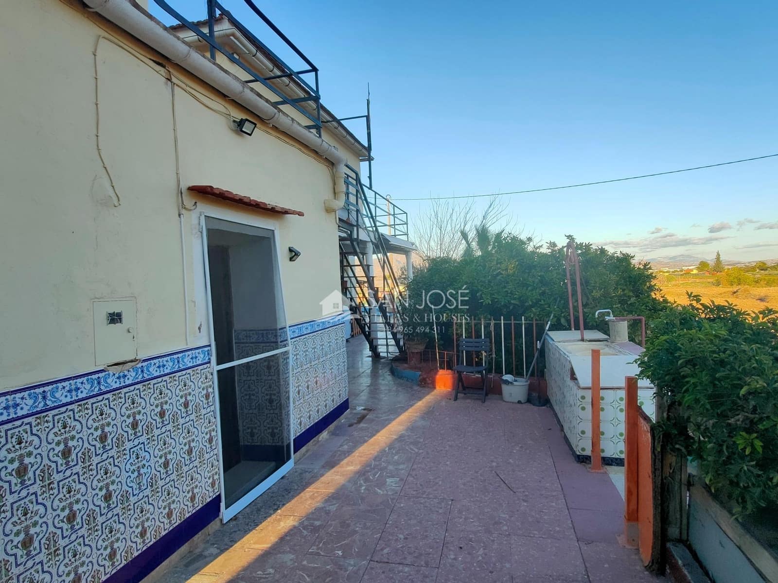 5 bedroom Villa for sale in Novelda with pool - € 197,260 (Ref: 9497570)