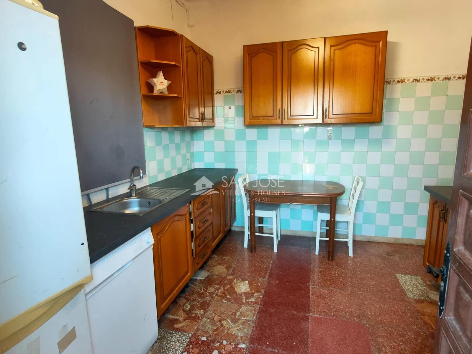 5 bedroom Villa for sale in Novelda with pool - € 197,260 (Ref: 9497570)