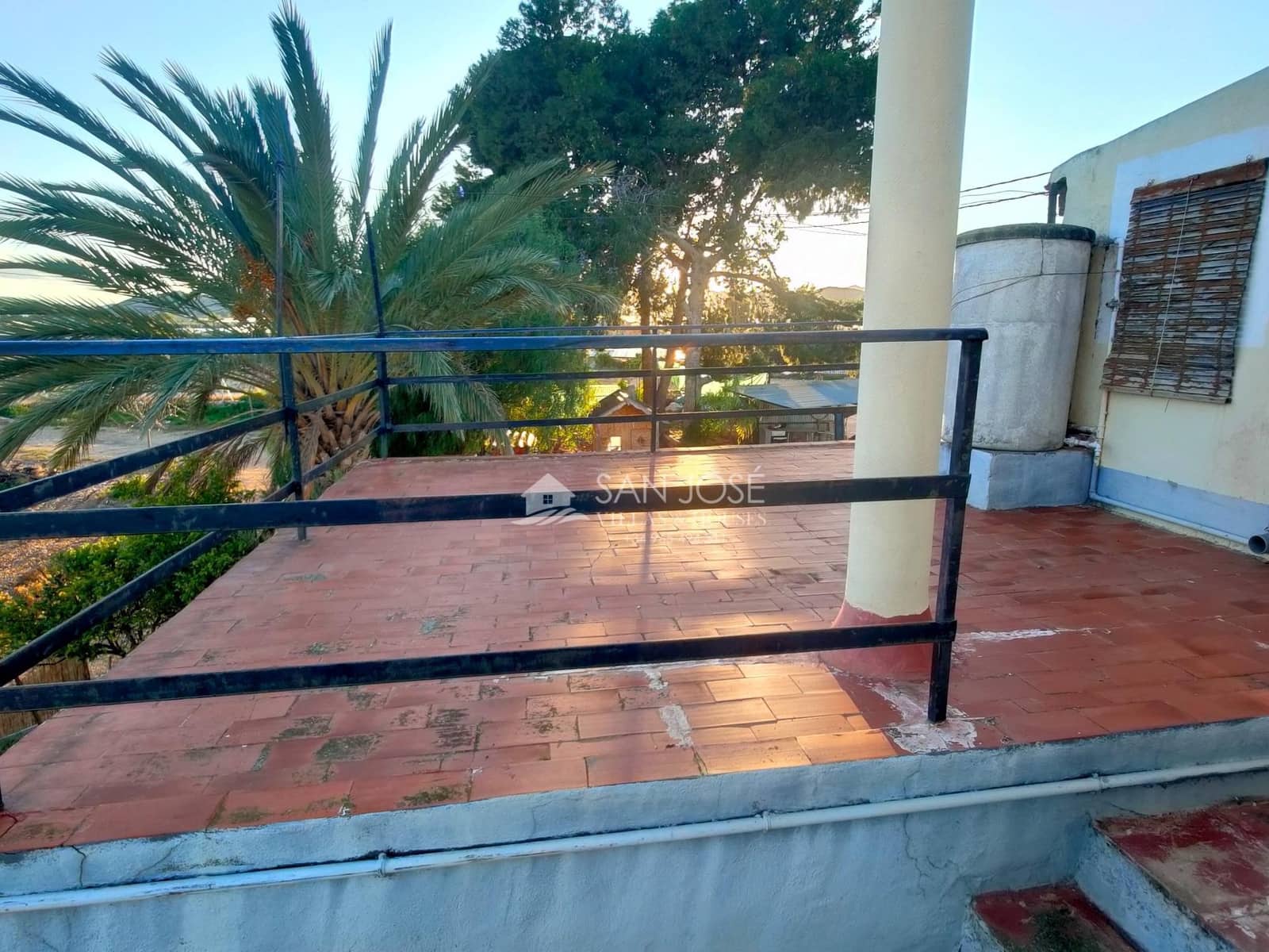 5 bedroom Villa for sale in Novelda with pool - € 197,260 (Ref: 9497570)