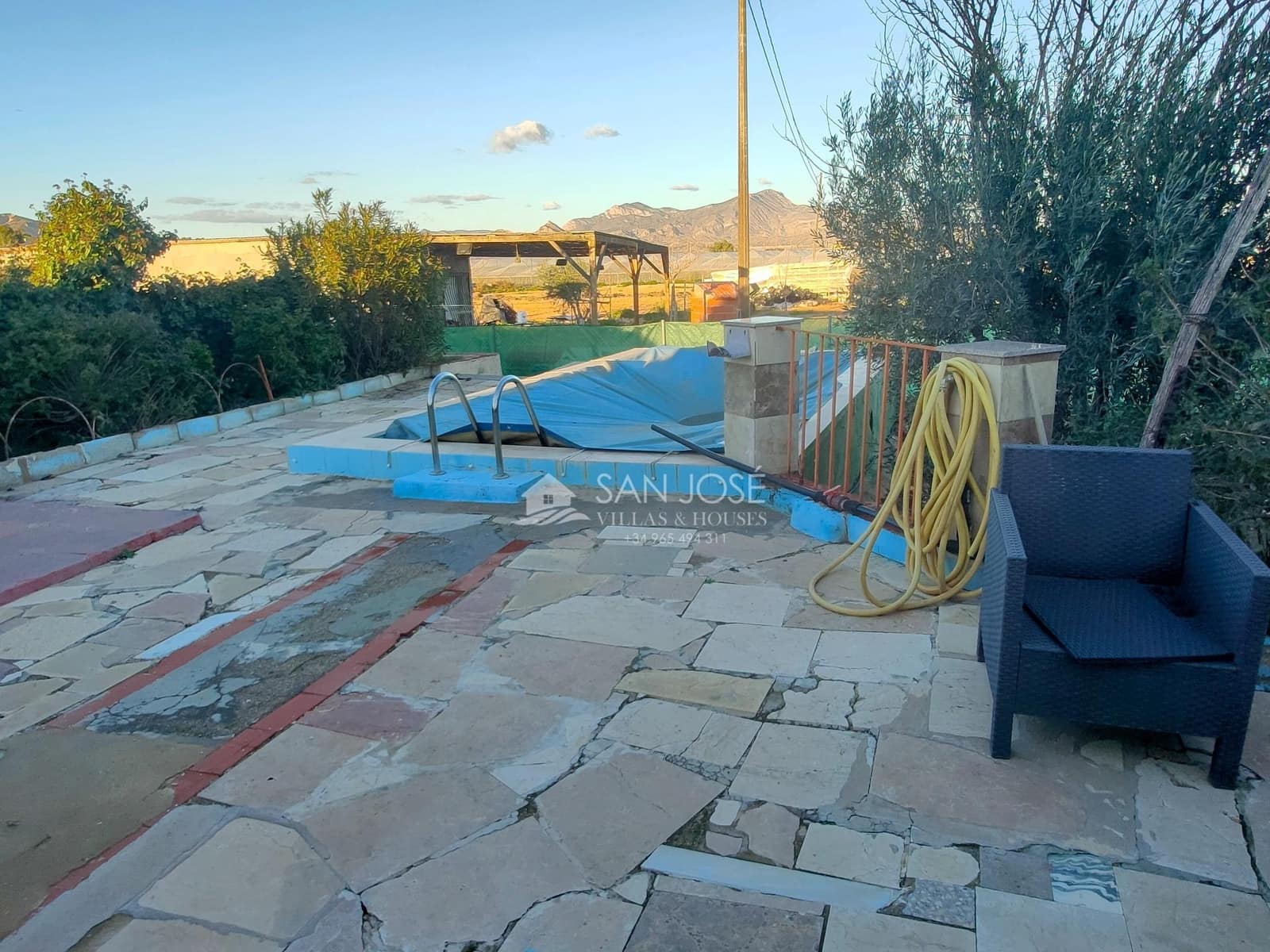 5 bedroom Villa for sale in Novelda with pool - € 197,260 (Ref: 9497570)