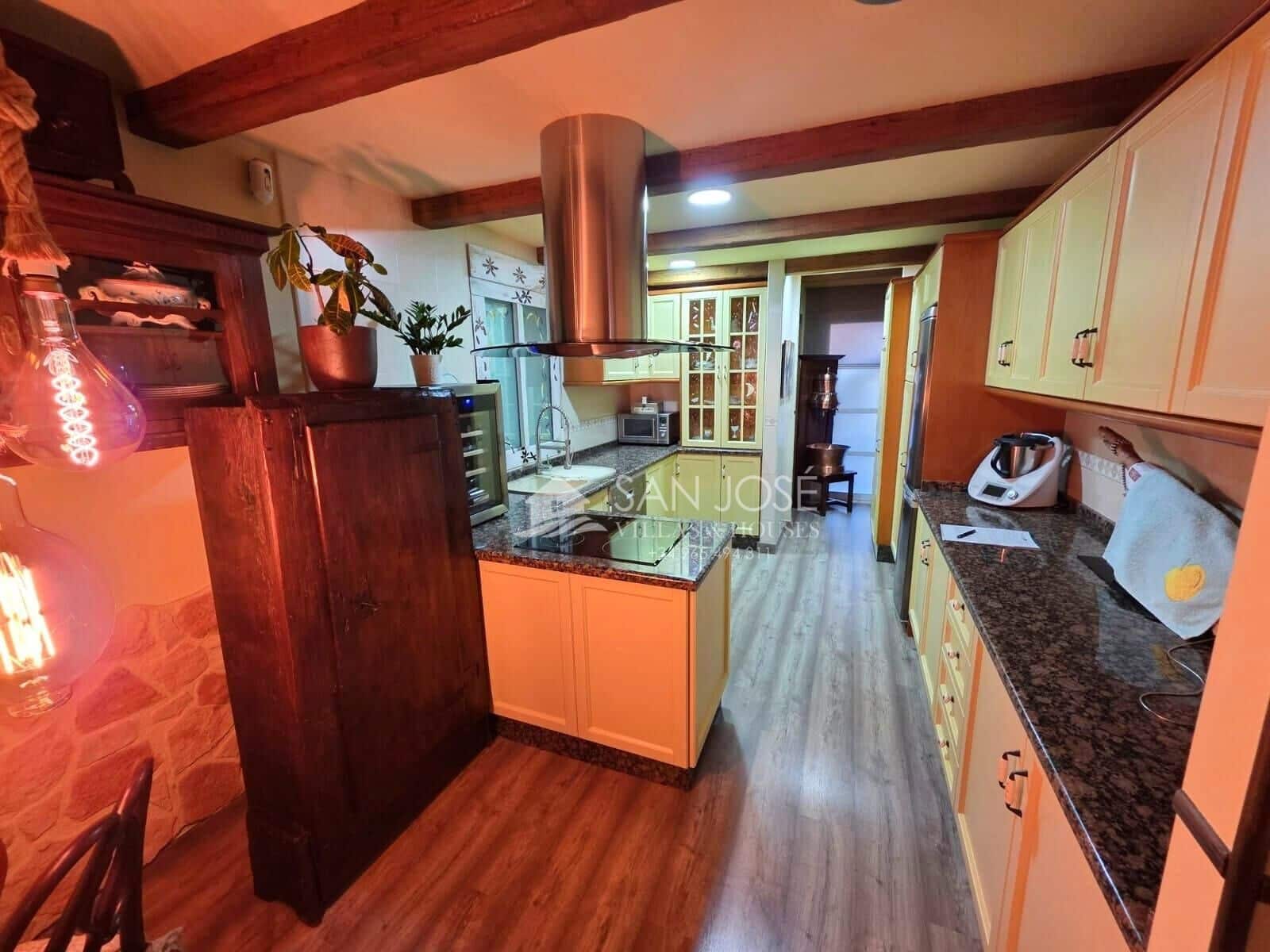 Chalet de 3 habitaciones en Aspe en venta con piscina garaje - 339.900 € (Ref: 9499772)