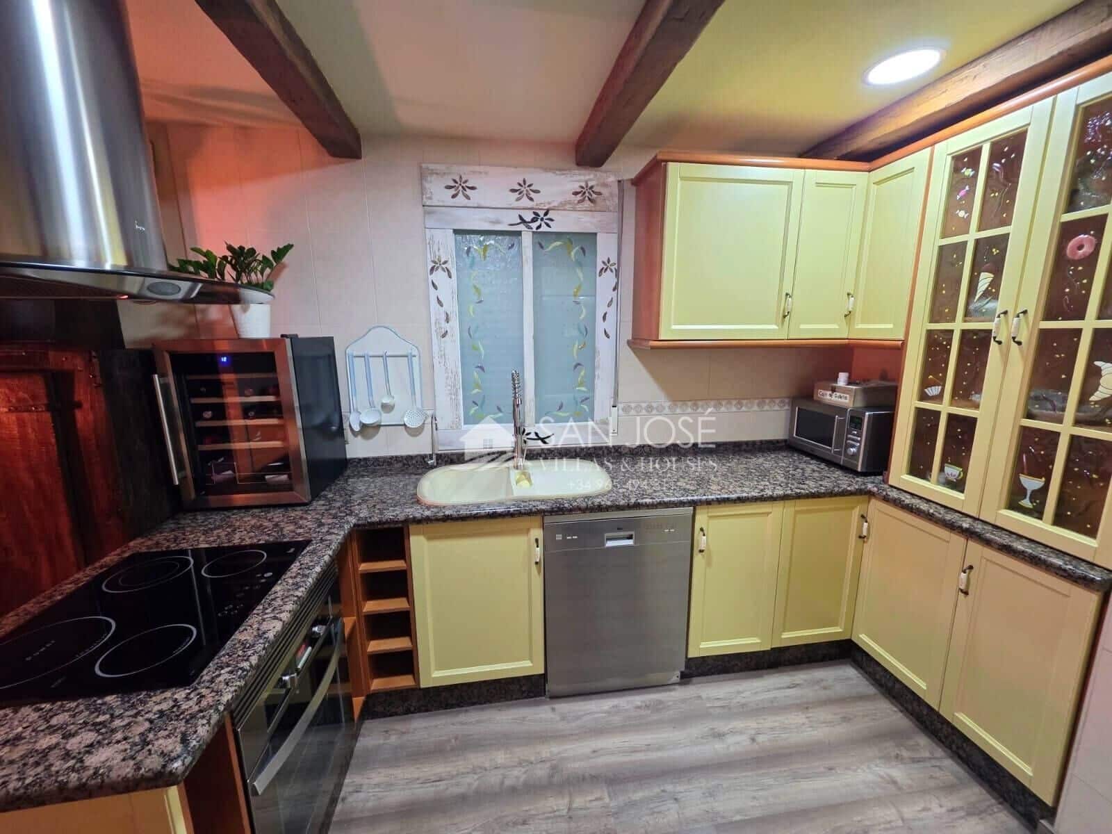 Chalet de 3 habitaciones en Aspe en venta con piscina garaje - 339.900 € (Ref: 9499772)