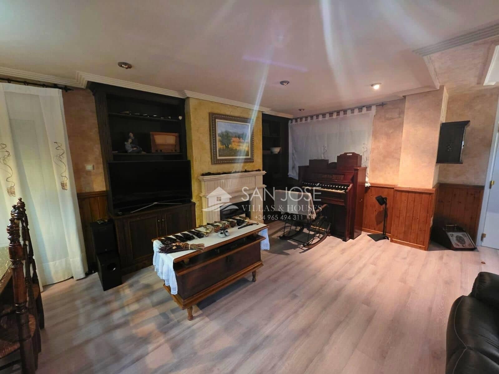 Chalet de 3 habitaciones en Aspe en venta con piscina garaje - 339.900 € (Ref: 9499772)