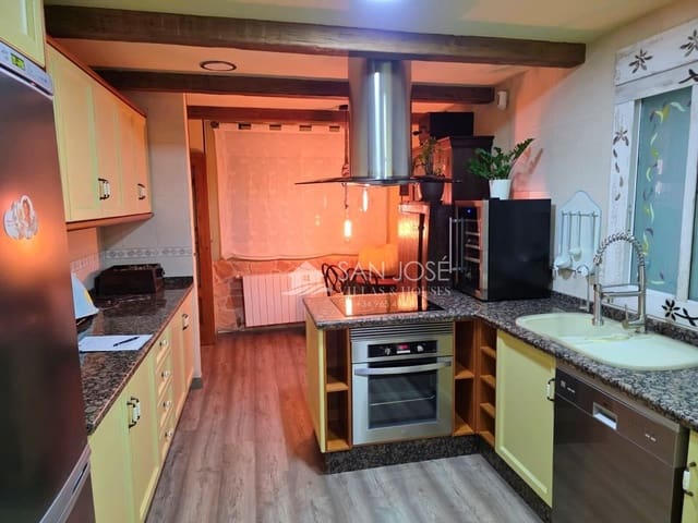 Chalet de 3 habitaciones en Aspe en venta con piscina garaje - 339.900 € (Ref: 9499772)