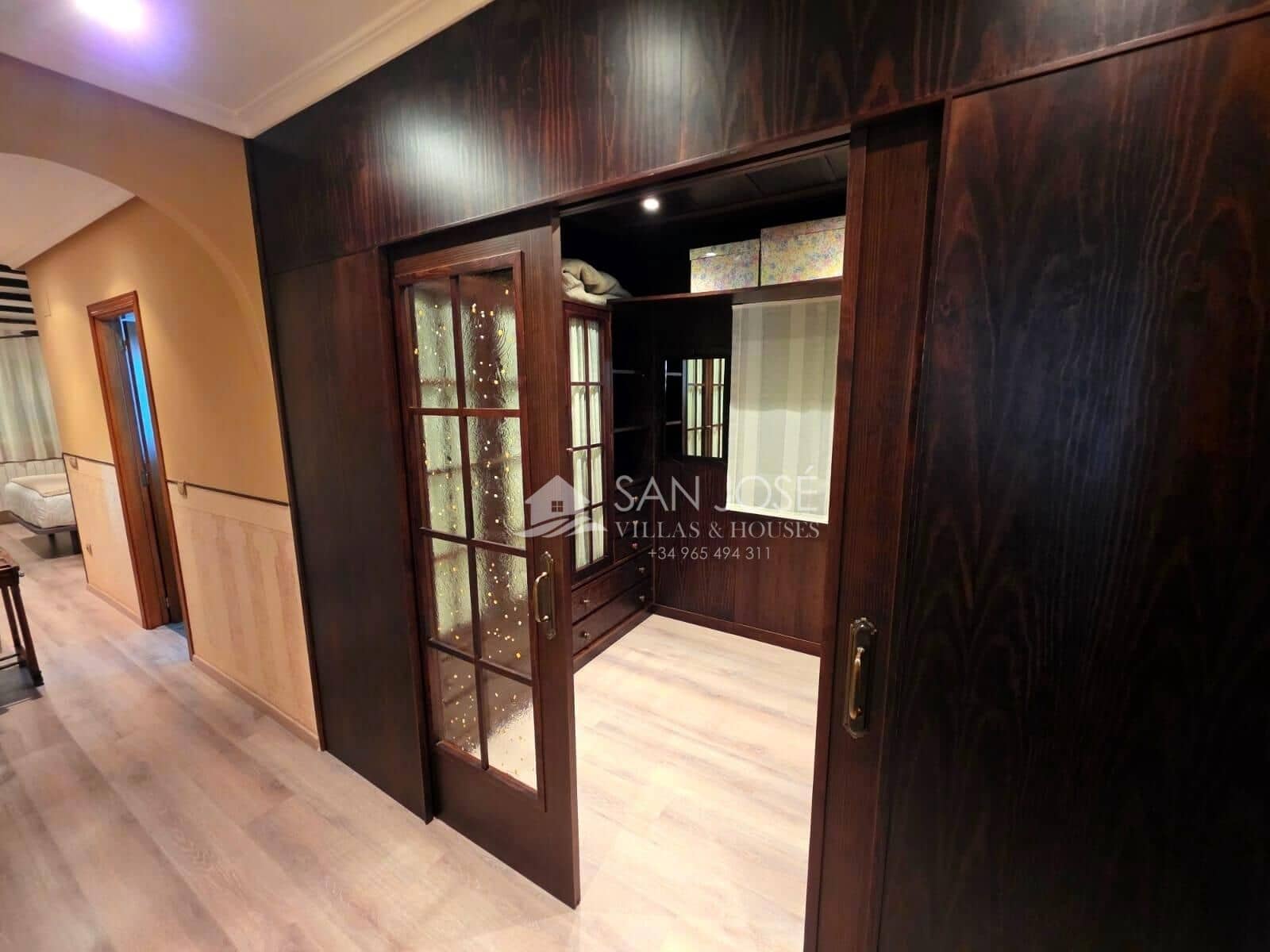 Chalet de 3 habitaciones en Aspe en venta con piscina garaje - 339.900 € (Ref: 9499772)