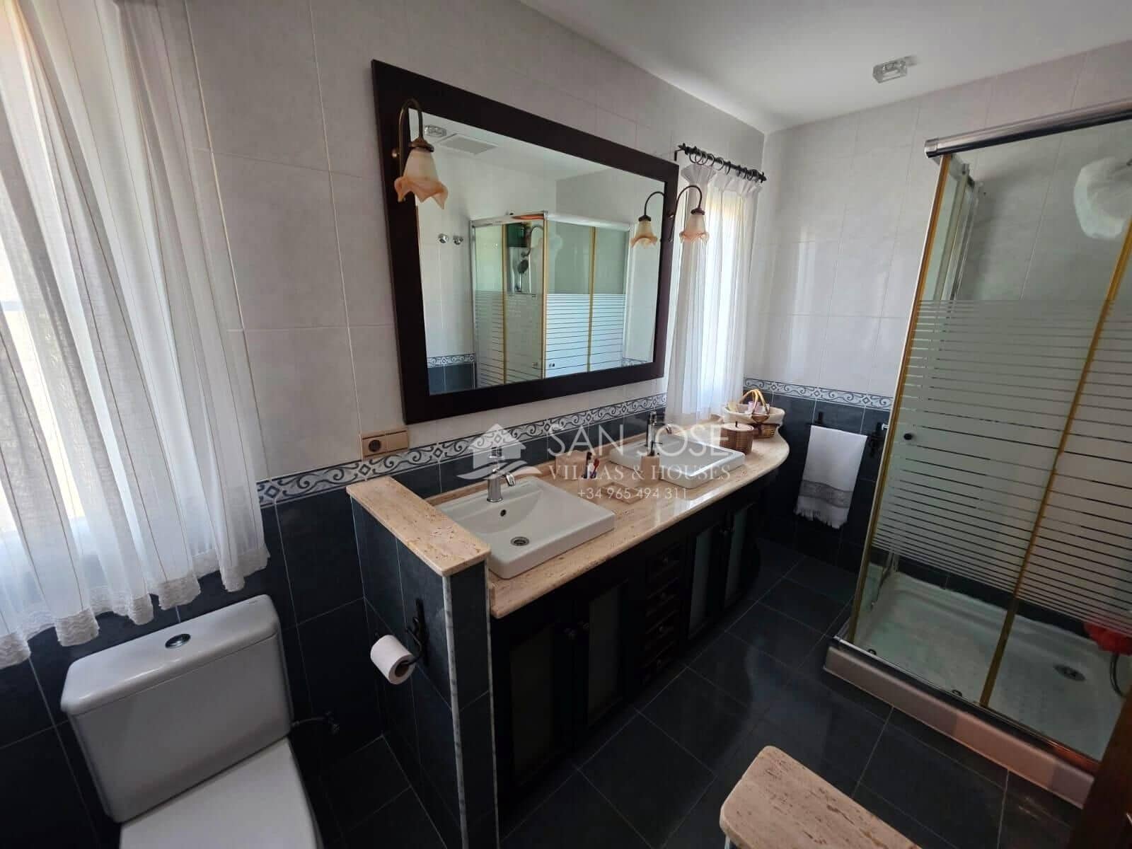 Chalet de 3 habitaciones en Aspe en venta con piscina garaje - 339.900 € (Ref: 9499772)