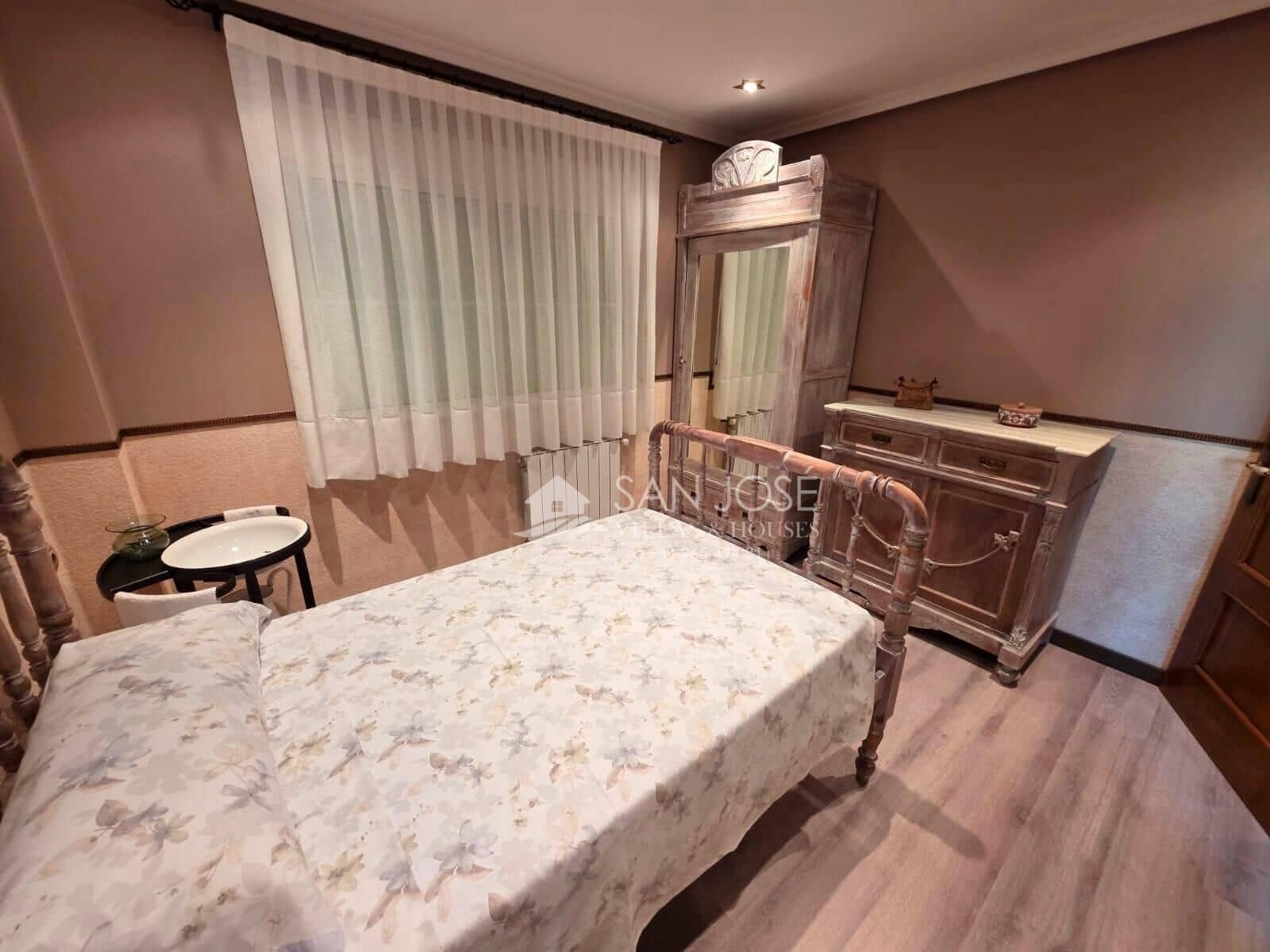 Chalet de 3 habitaciones en Aspe en venta con piscina garaje - 339.900 € (Ref: 9499772)