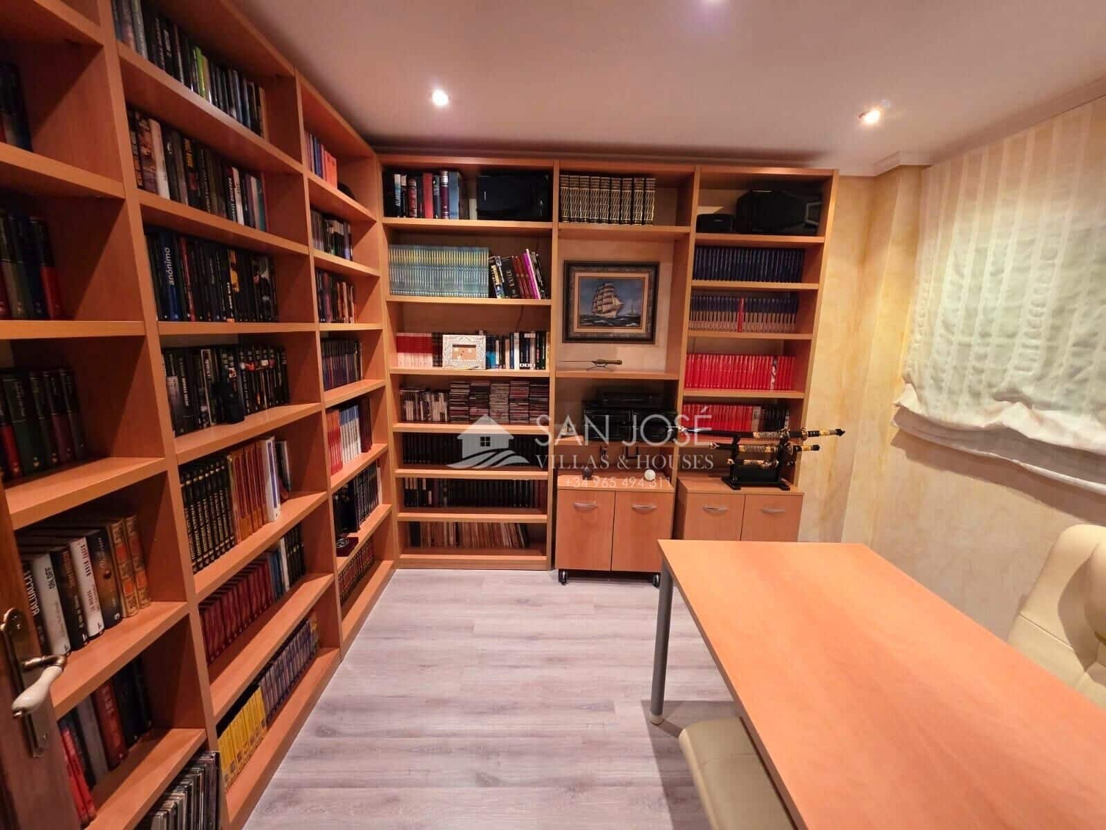 Chalet de 3 habitaciones en Aspe en venta con piscina garaje - 339.900 € (Ref: 9499772)