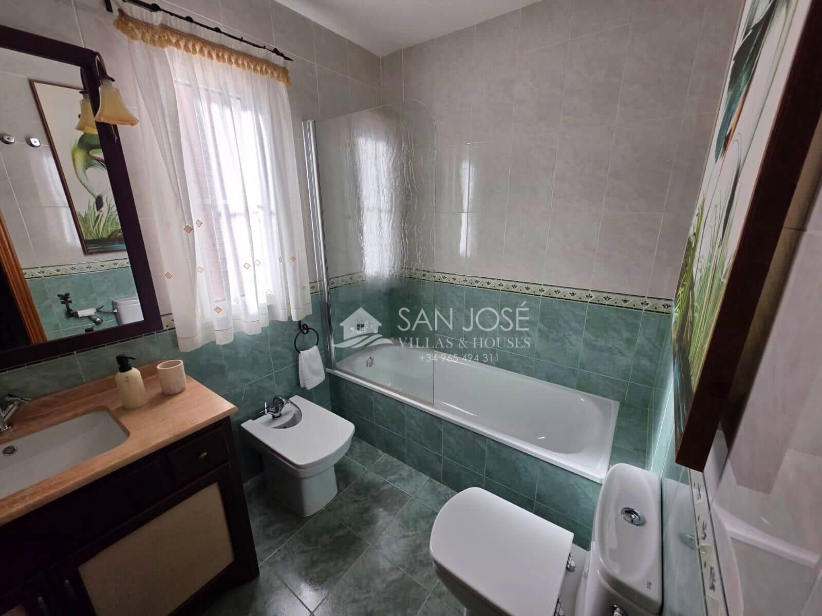 Chalet de 3 habitaciones en Aspe en venta con piscina garaje - 339.900 € (Ref: 9499772)