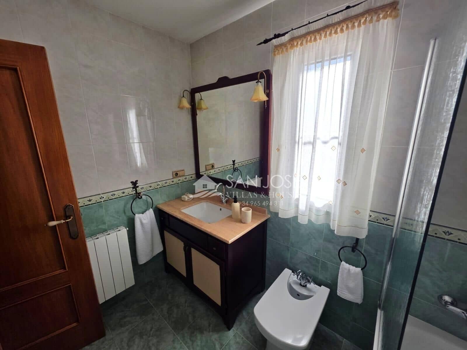 Chalet de 3 habitaciones en Aspe en venta con piscina garaje - 339.900 € (Ref: 9499772)