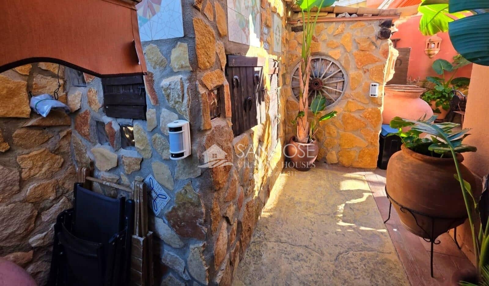 Chalet de 3 habitaciones en Aspe en venta con piscina garaje - 339.900 € (Ref: 9499772)