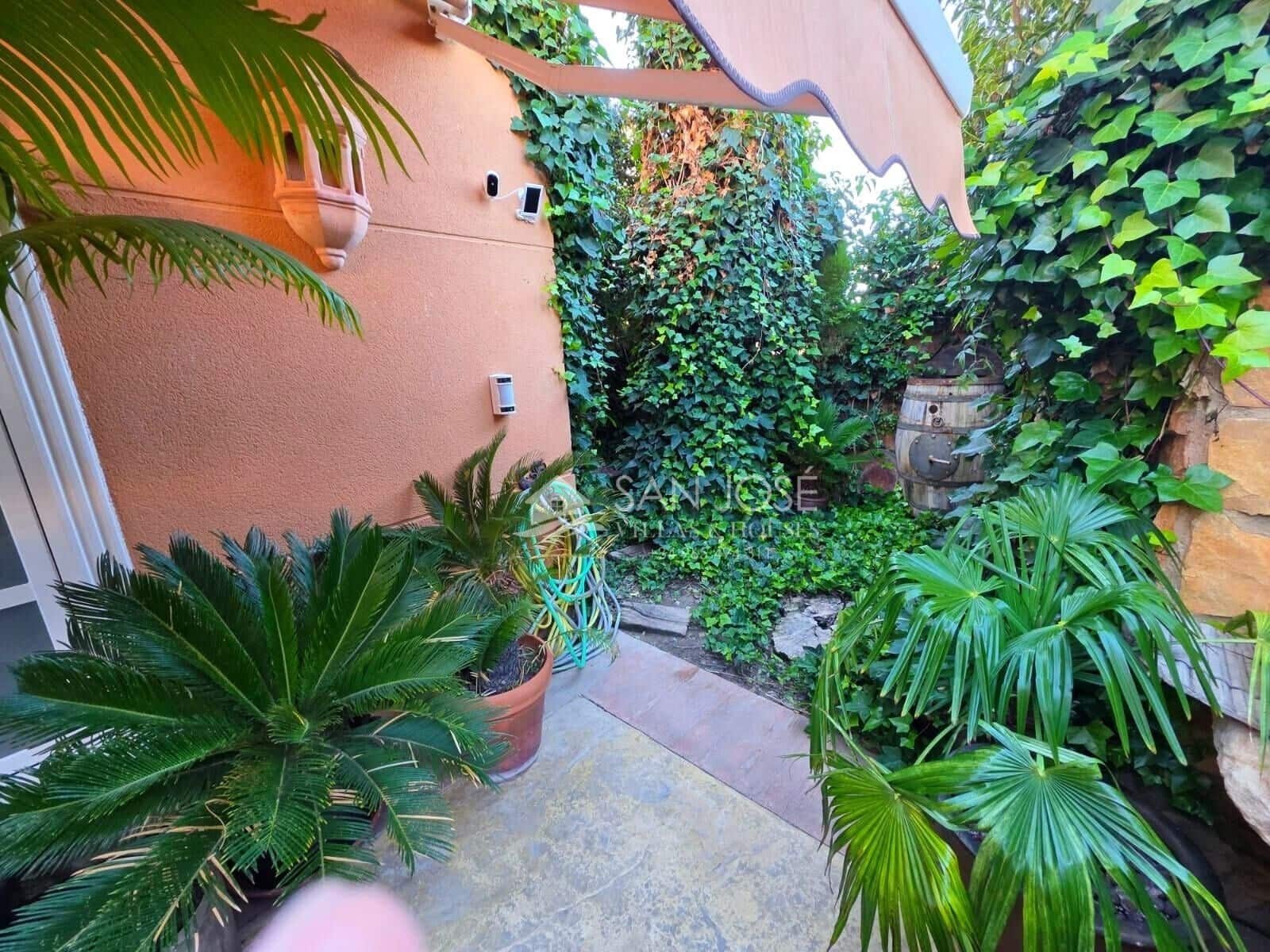 Chalet de 3 habitaciones en Aspe en venta con piscina garaje - 339.900 € (Ref: 9499772)