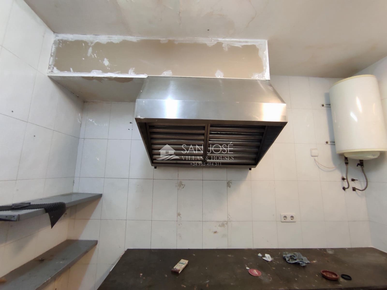 Kommersiell att hyra i Novelda - 550 € (Ref: 9509216)