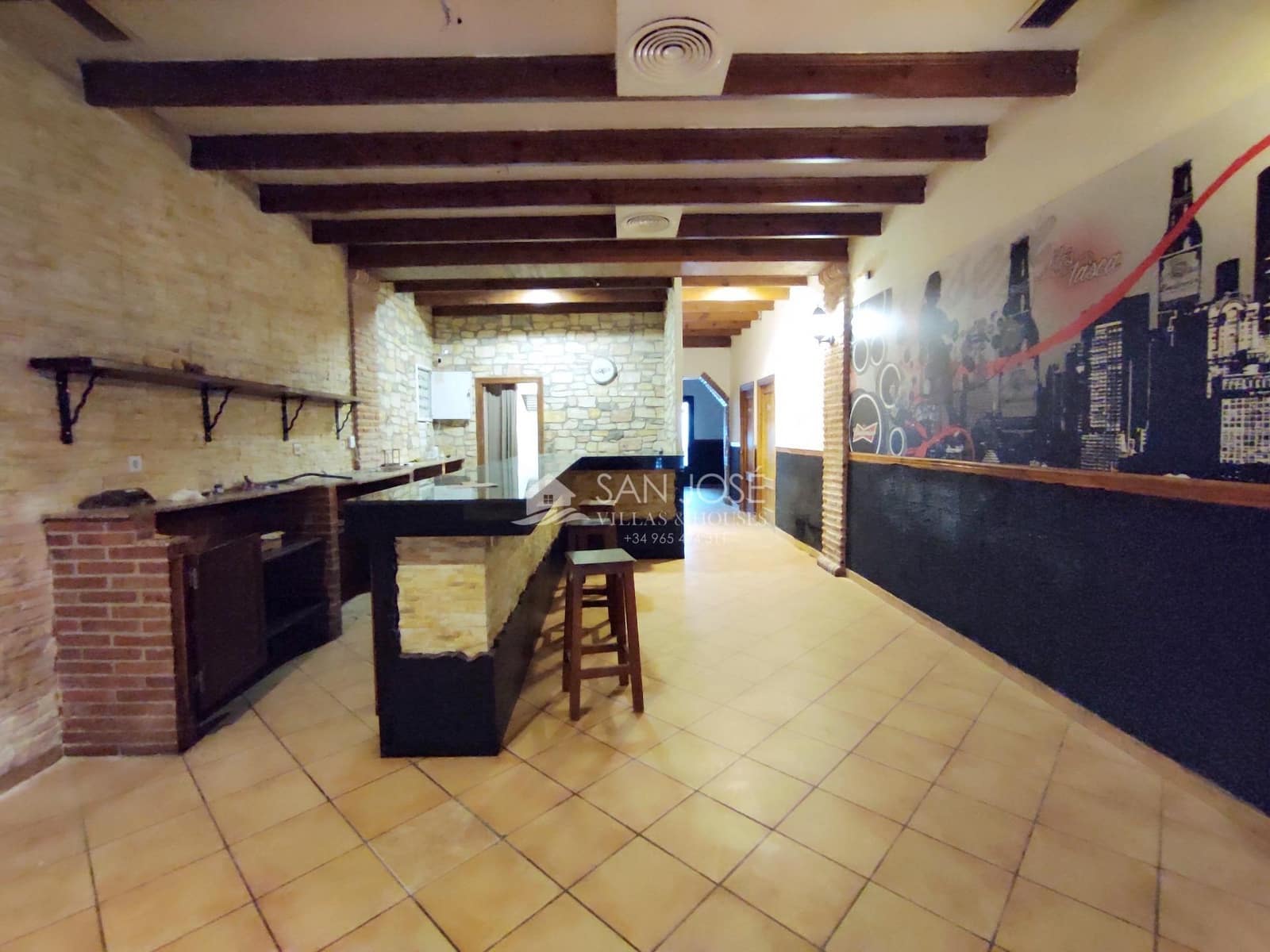 Kommersiell att hyra i Novelda - 550 € (Ref: 9509216)