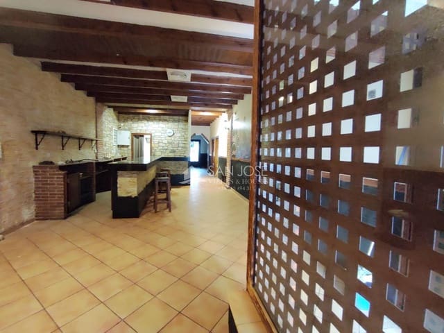 Kommersiell att hyra i Novelda - 550 € (Ref: 9509216)