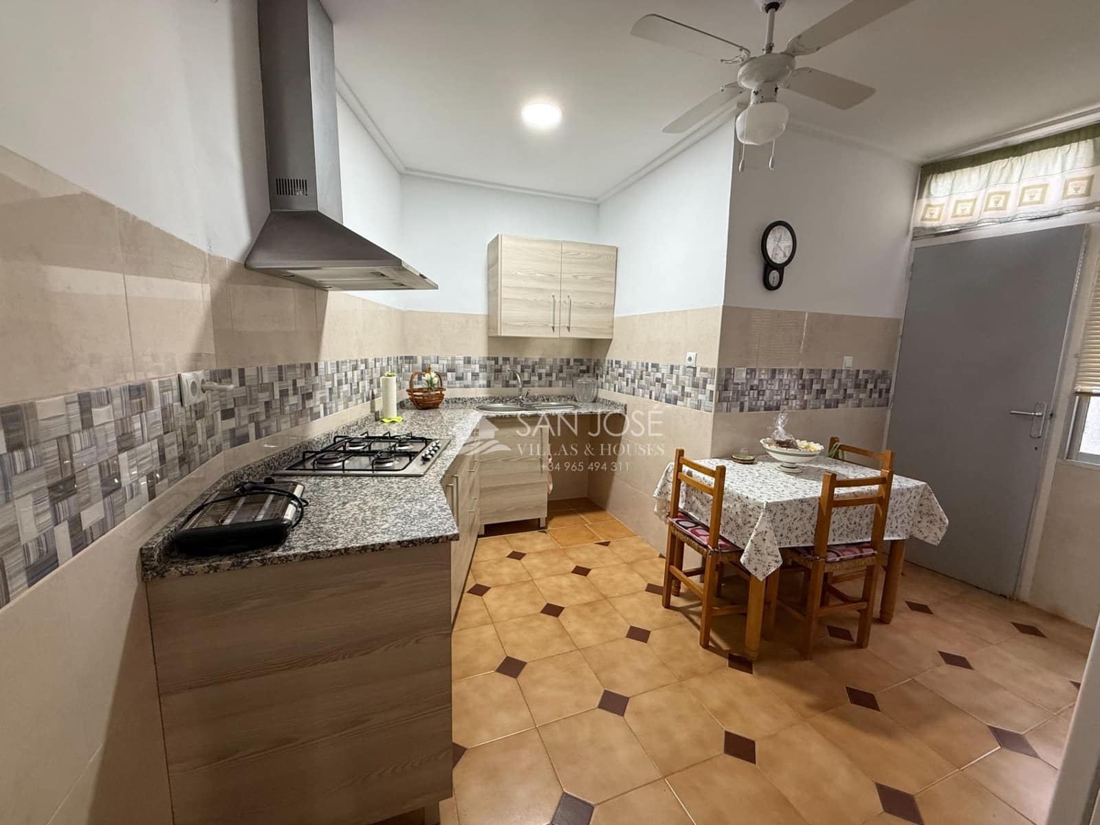 2 bedroom Apartment for sale in Aspe with garage - € 140,000 (Ref: 9521324)