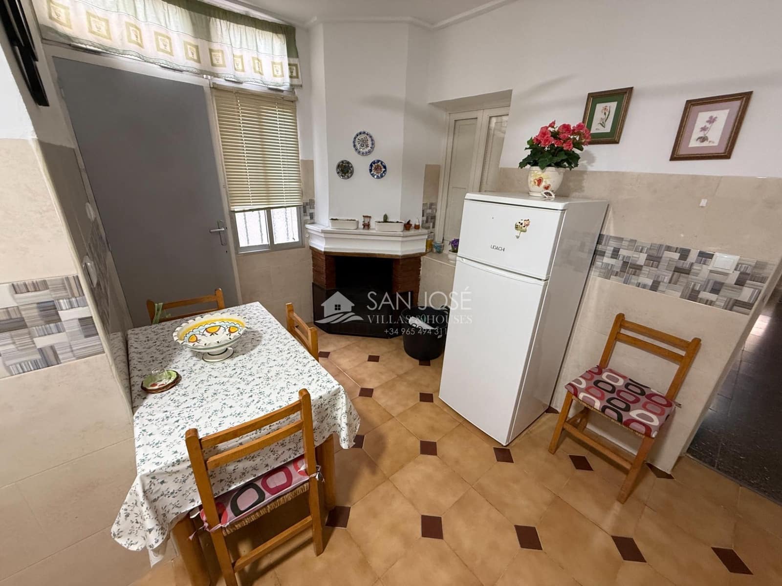 2 bedroom Apartment for sale in Aspe with garage - € 140,000 (Ref: 9521324)