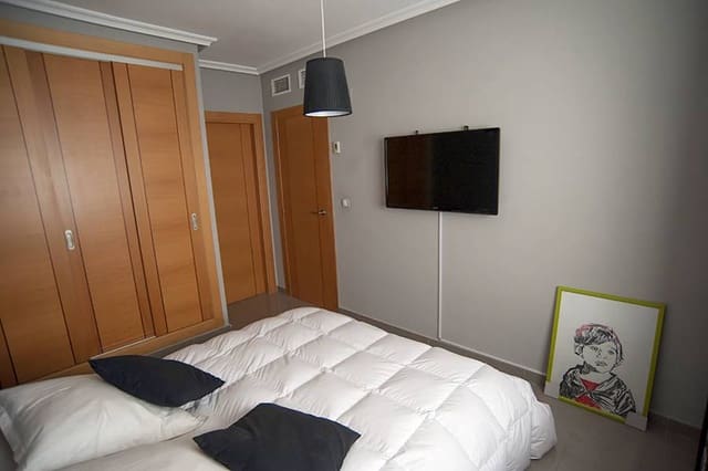 3 sovrum Lägenhet att hyra i Aspe med garage - 600 € (Ref: 9524505)