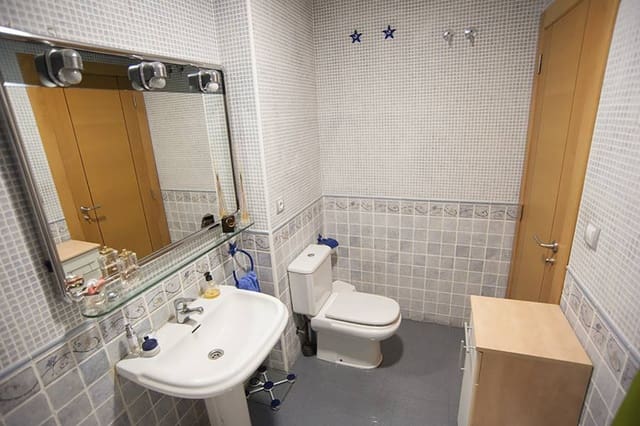 3 sovrum Lägenhet att hyra i Aspe med garage - 600 € (Ref: 9524505)