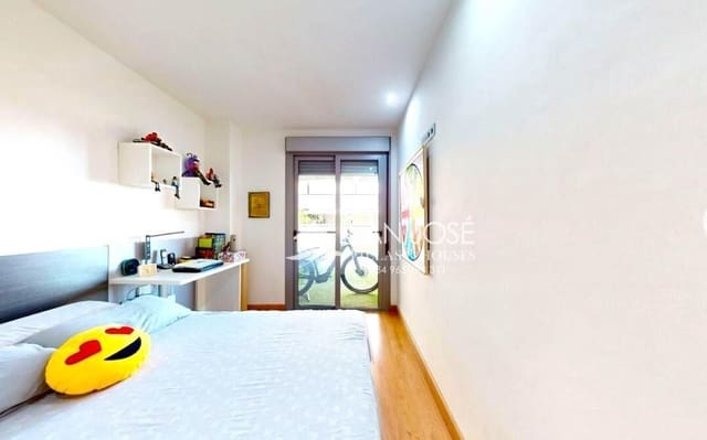 3 Zimmer Apartment zu verkaufen in Elche / Elx mit Pool Garage - 315.000 € (Ref: 9533956)