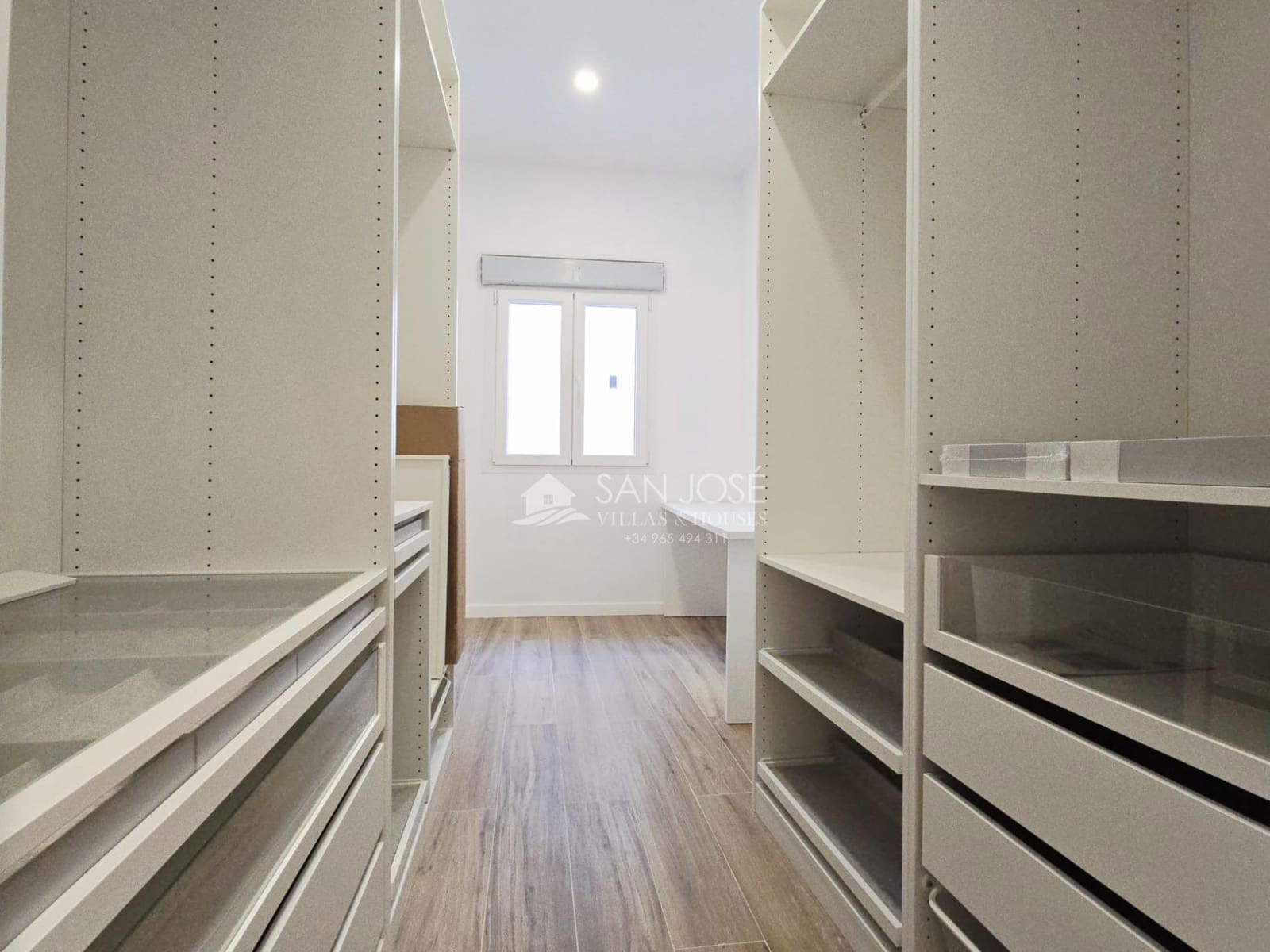 4 Zimmer Haus zu verkaufen in Aspe mit Garage - 465.000 € (Ref: 9533961)