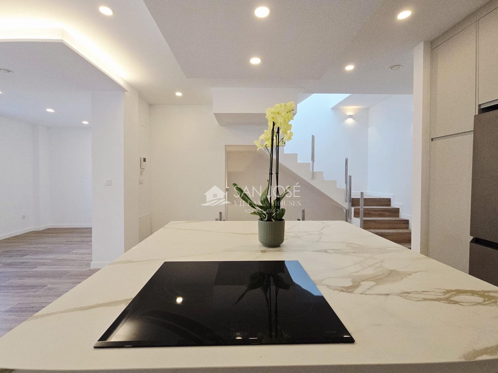 4 Zimmer Haus zu verkaufen in Aspe mit Garage - 465.000 € (Ref: 9533961)