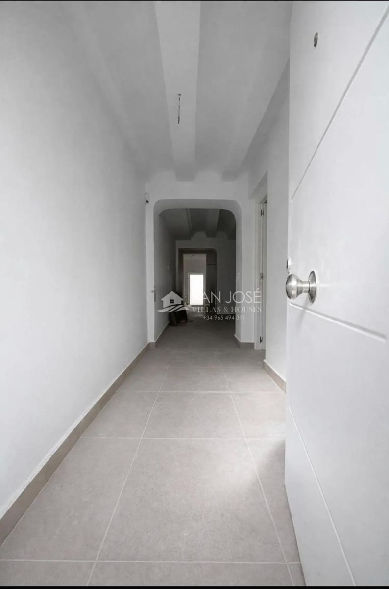 Chalet de 3 habitaciones en Pinoso en venta - 135.000 € (Ref: 9558666)