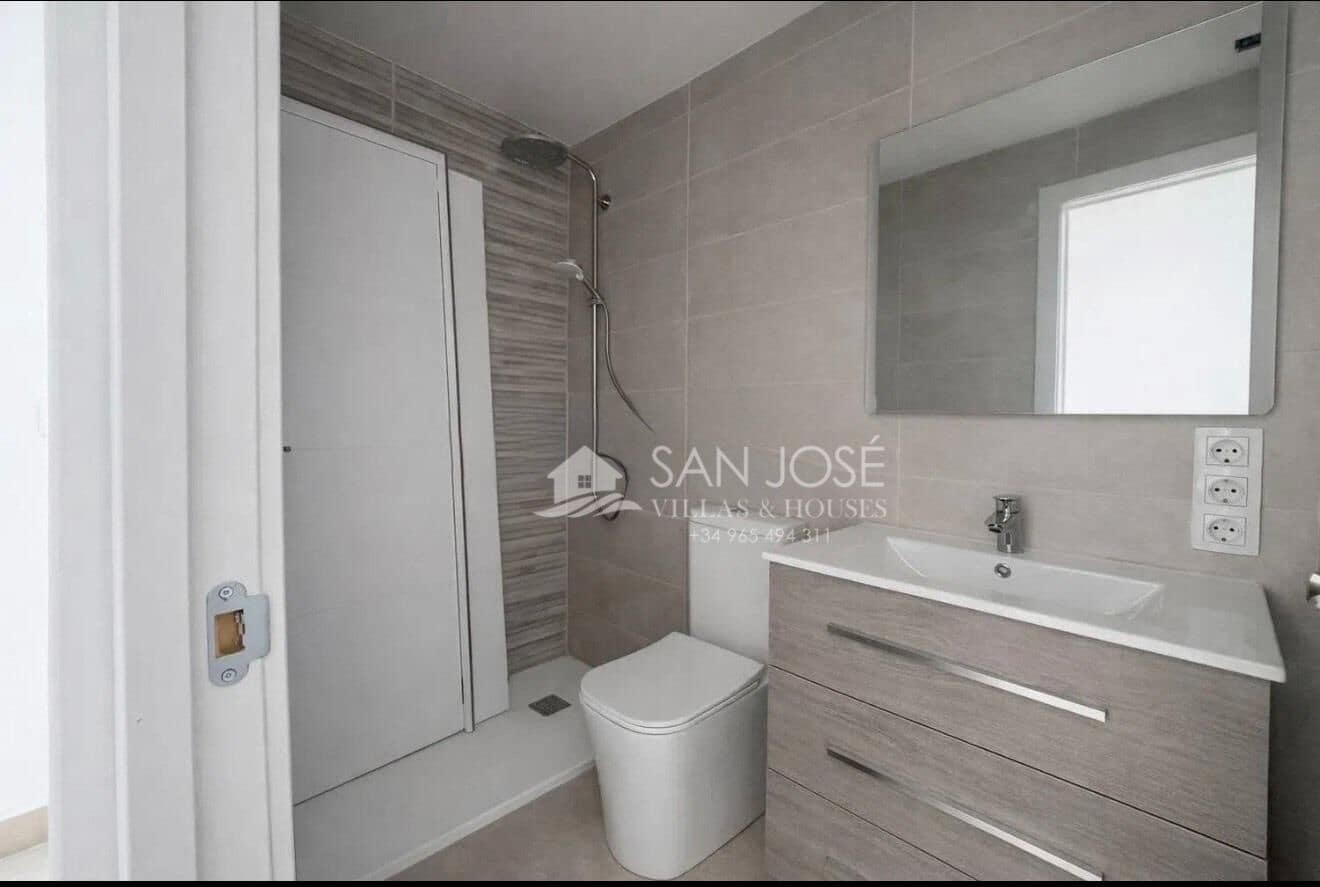 Chalet de 3 habitaciones en Pinoso en venta - 135.000 € (Ref: 9558666)