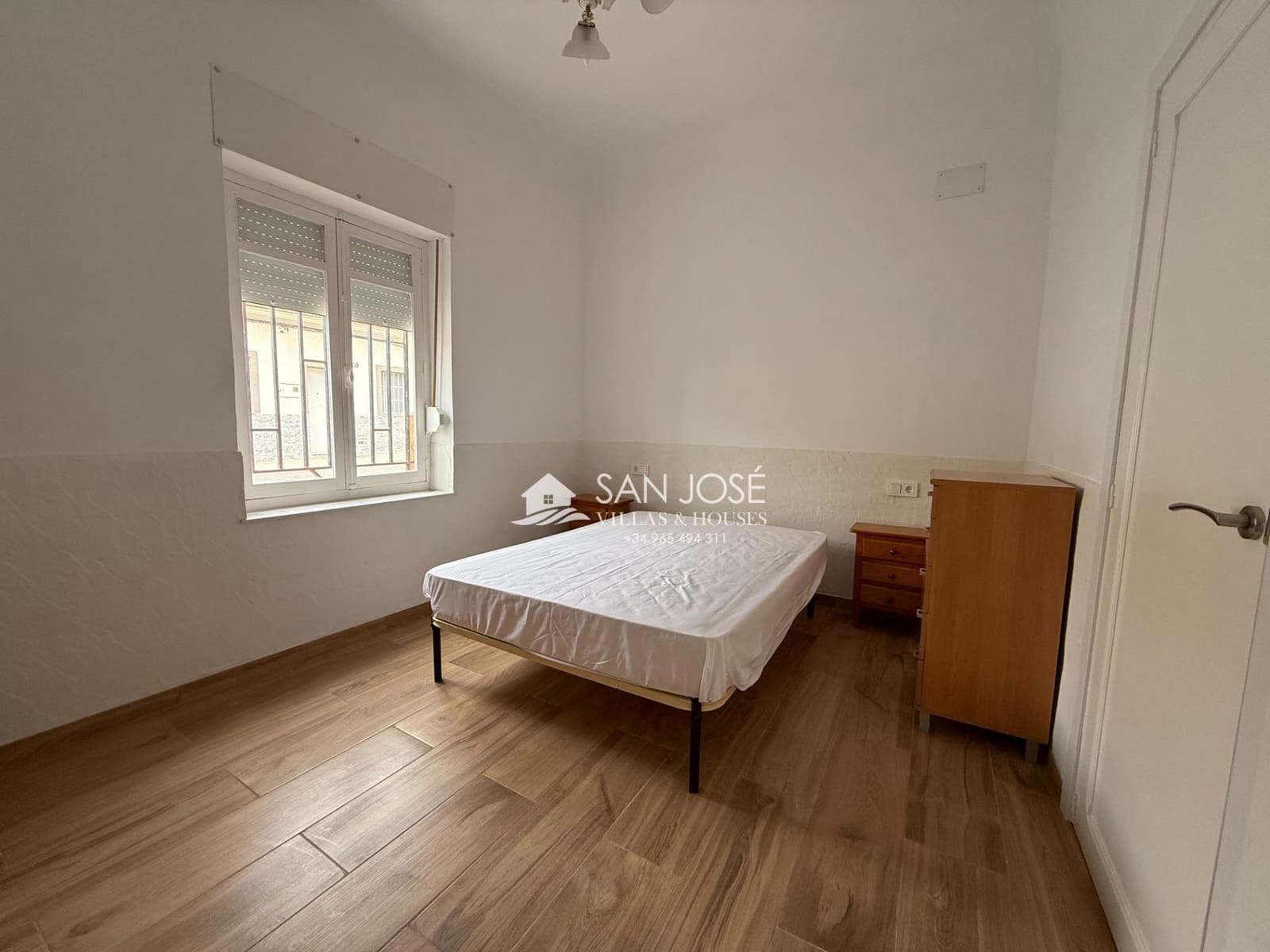 Appartement de 3 chambres à louer à Novelda - 600 € (Ref: 9565427)