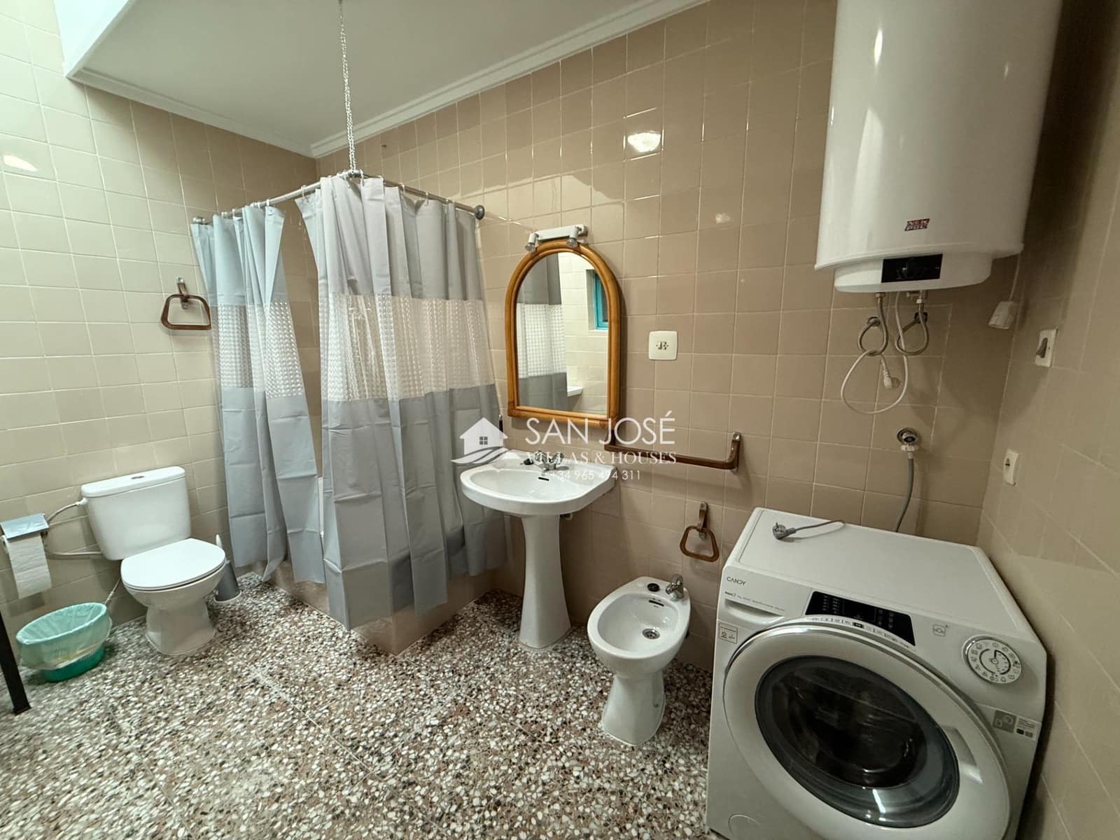 Appartement de 3 chambres à louer à Novelda - 600 € (Ref: 9565427)