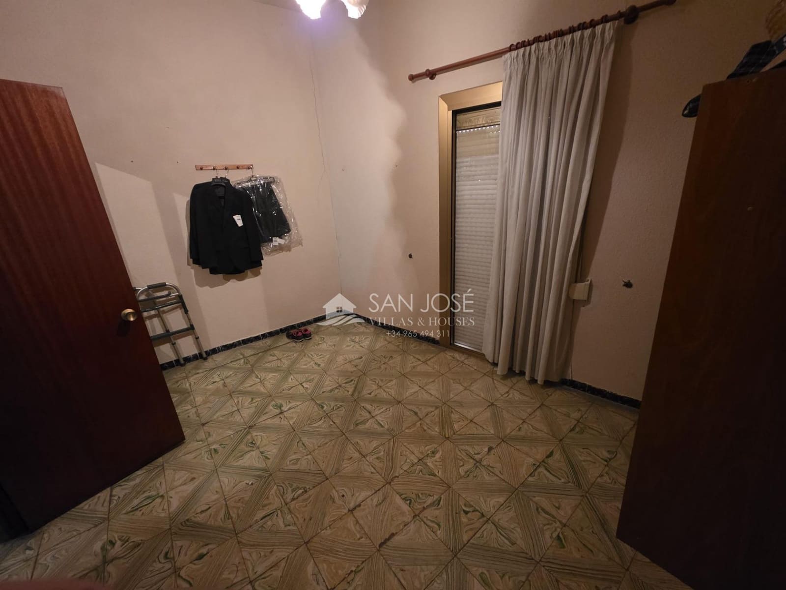 4 bedroom Townhouse for sale in Aspe - € 76,000 (Ref: 9578950)