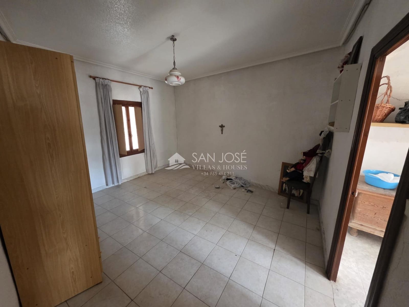 4 bedroom Townhouse for sale in Aspe - € 76,000 (Ref: 9578950)