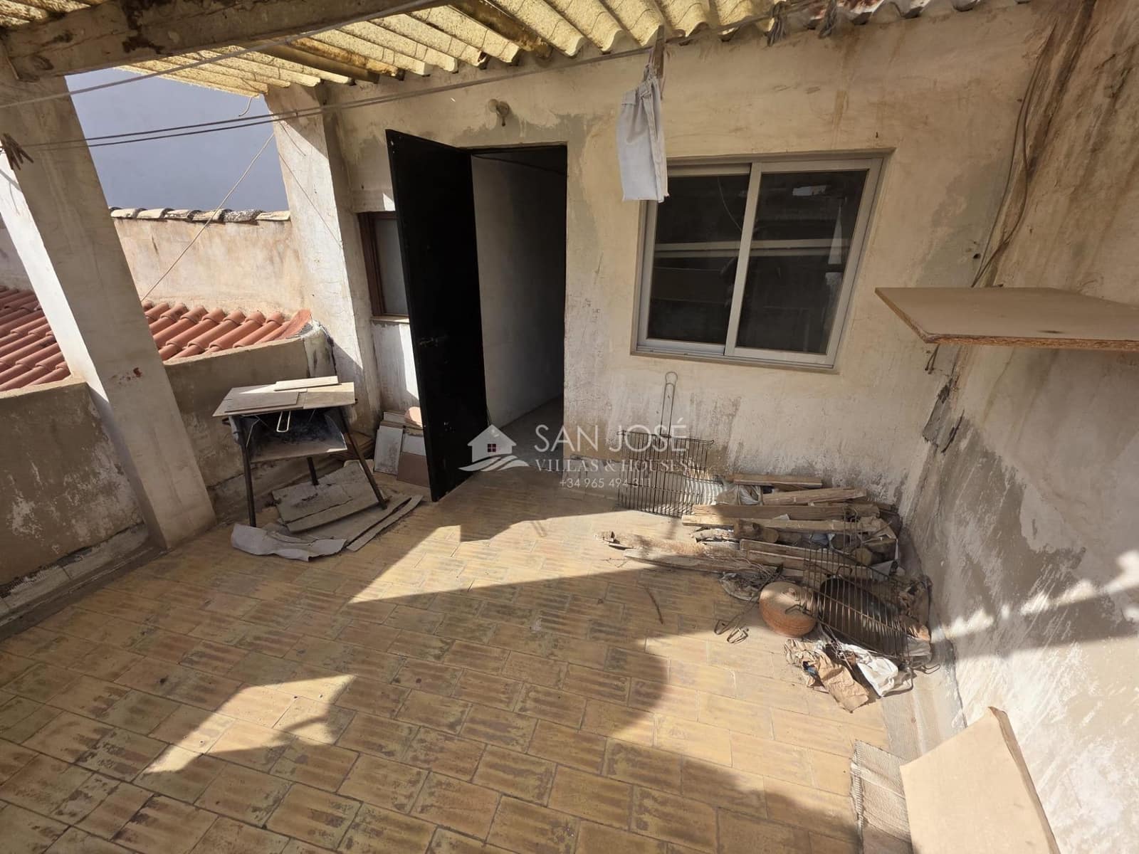 4 bedroom Townhouse for sale in Aspe - € 76,000 (Ref: 9578950)