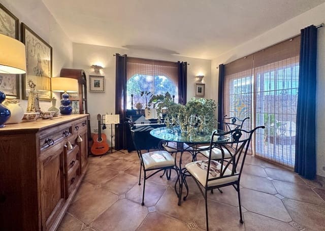 5 sovrum Villa till salu i Aspe med pool - 397 000 € (Ref: 9601168)