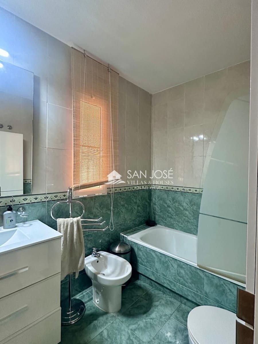 5 bedroom Villa for sale in Aspe with pool - € 374,000 (Ref: 9601168)