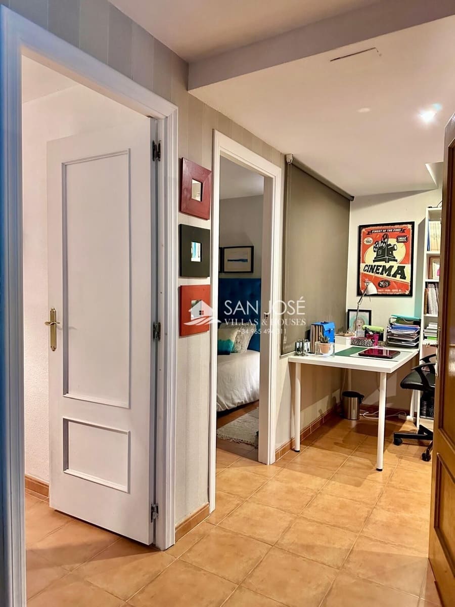 5 bedroom Villa for sale in Aspe with pool - € 374,000 (Ref: 9601168)