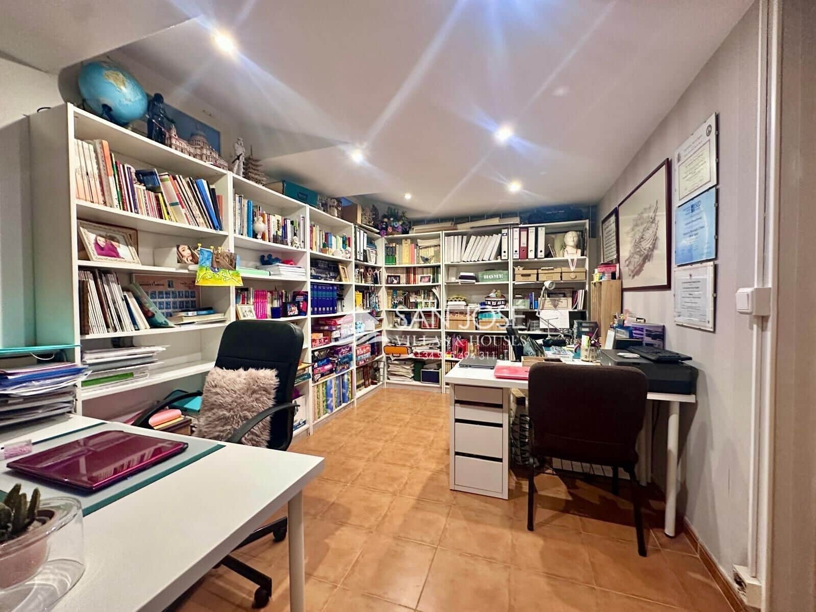 5 bedroom Villa for sale in Aspe with pool - € 374,000 (Ref: 9601168)