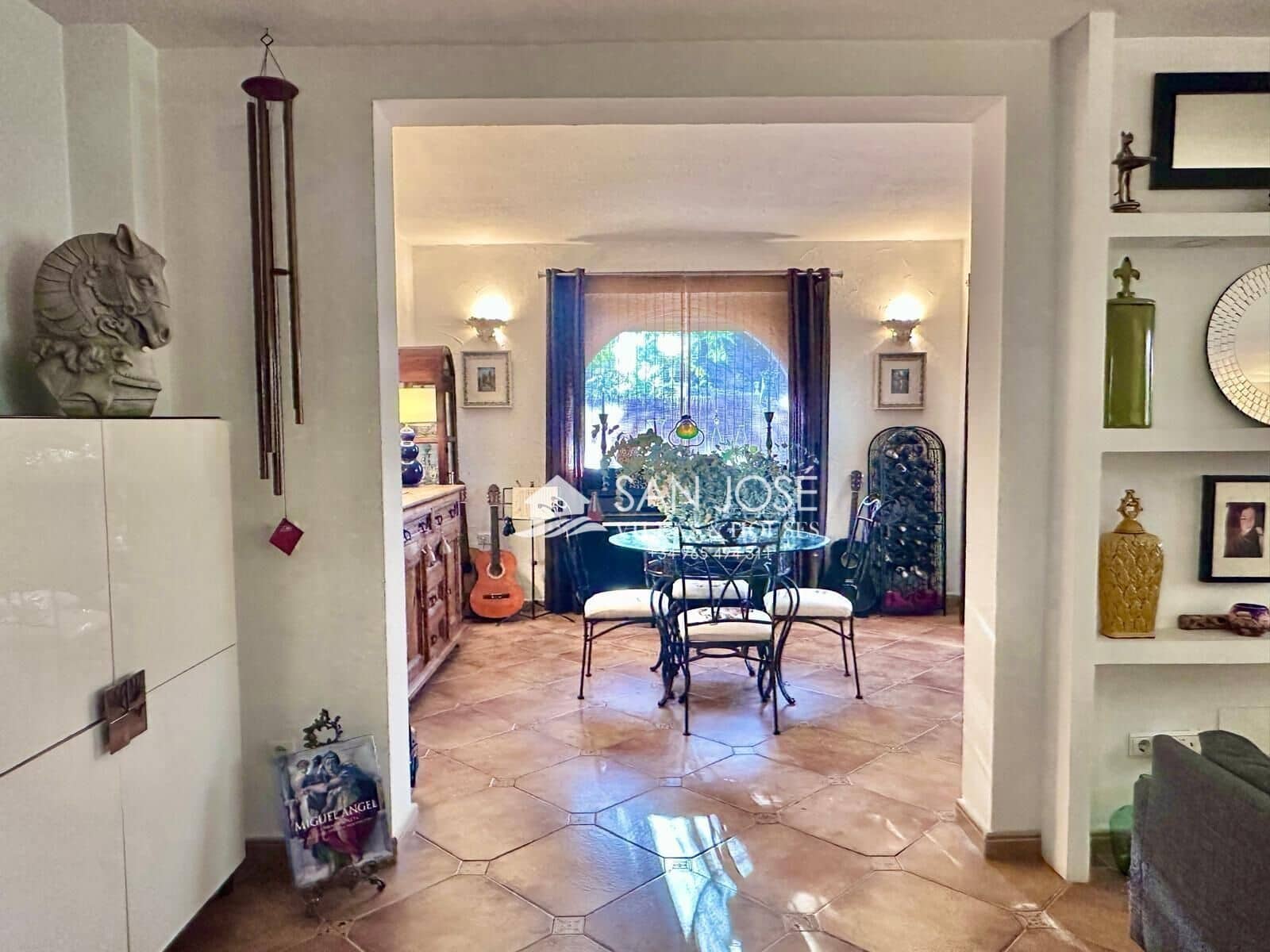 5 bedroom Villa for sale in Aspe with pool - € 374,000 (Ref: 9601168)