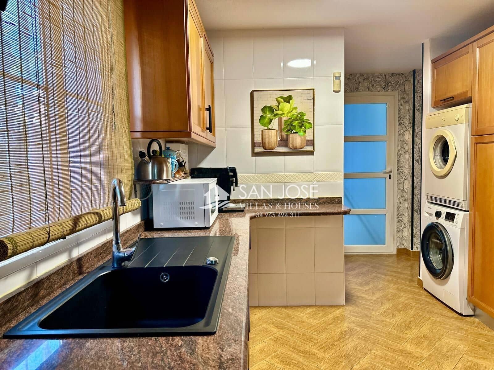 5 bedroom Villa for sale in Aspe with pool - € 374,000 (Ref: 9601168)