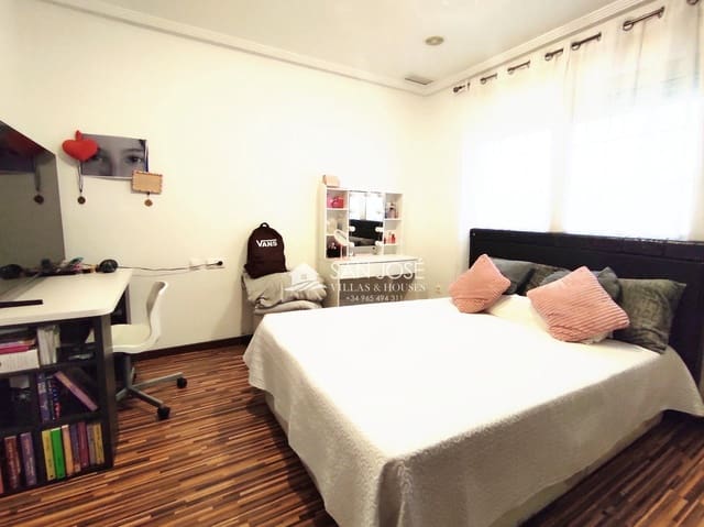 5 sovrum Bungalow till salu i Monforte del Cid med garage - 245 120 € (Ref: 9608257)