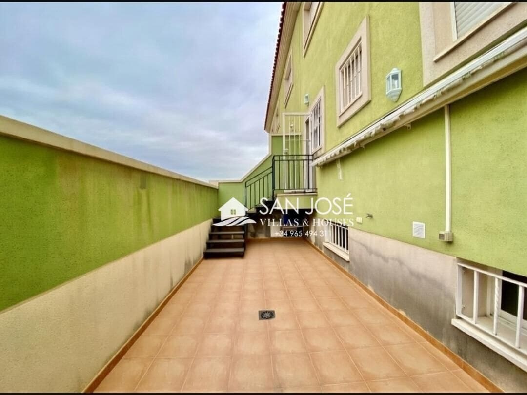 5 bedroom Bungalow for sale in Monforte del Cid with garage - € 245,120 (Ref: 9608257)