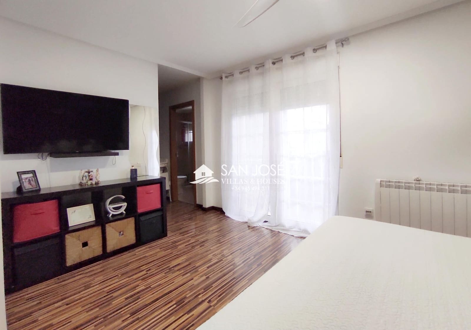 5 bedroom Bungalow for sale in Monforte del Cid with garage - € 245,120 (Ref: 9608257)