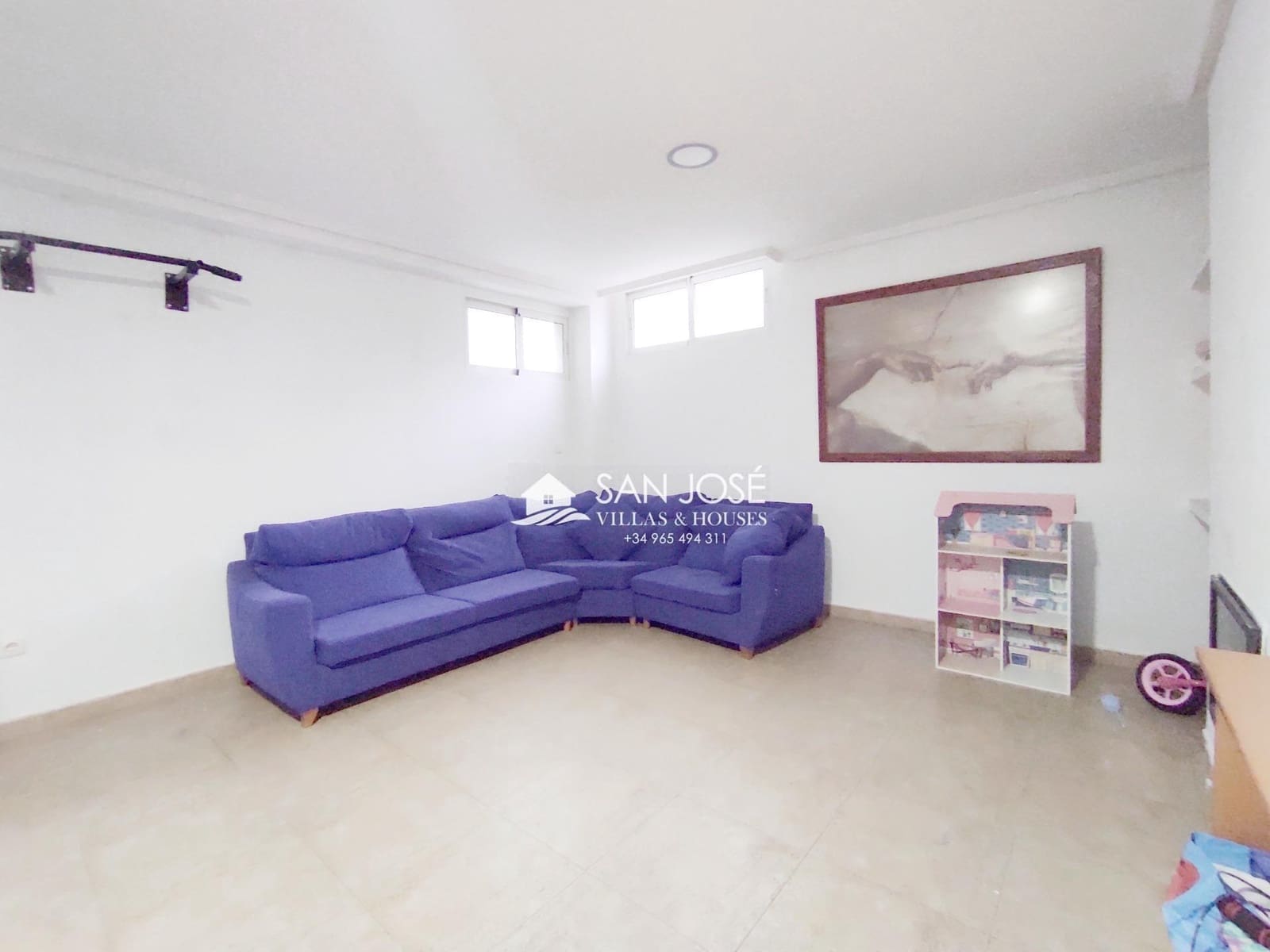 5 bedroom Bungalow for sale in Monforte del Cid with garage - € 245,120 (Ref: 9608257)