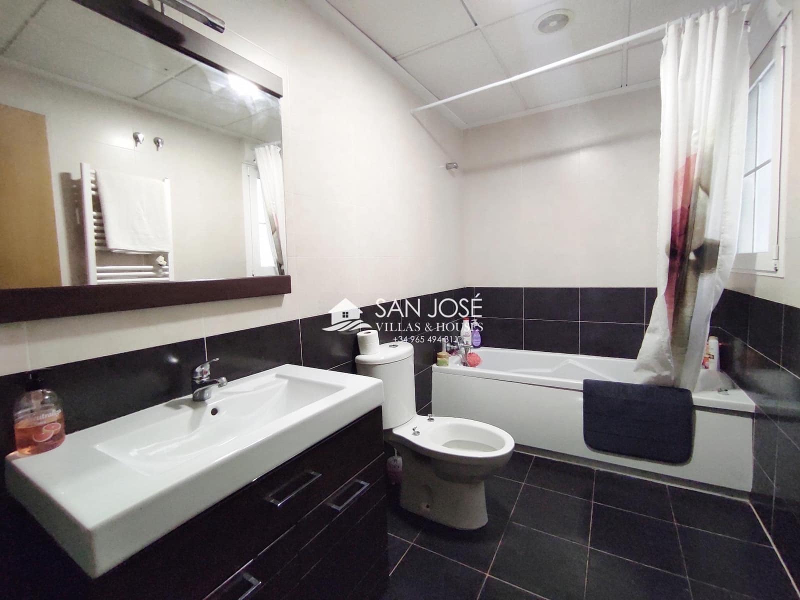 5 bedroom Bungalow for sale in Monforte del Cid with garage - € 245,120 (Ref: 9608257)