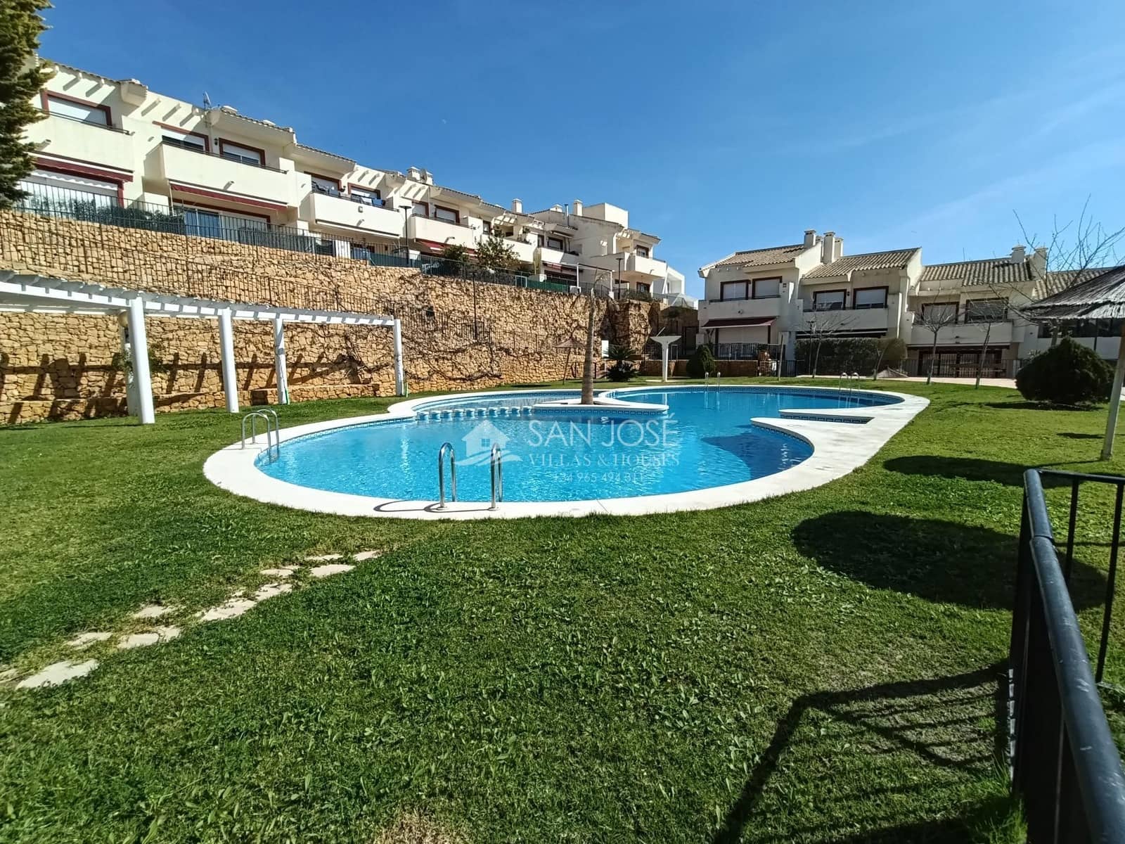 4 makuuhuone Bungalow myytävänä paikassa Monforte del Cid mukana uima-altaan - 320 000 € (Ref: 9625914)