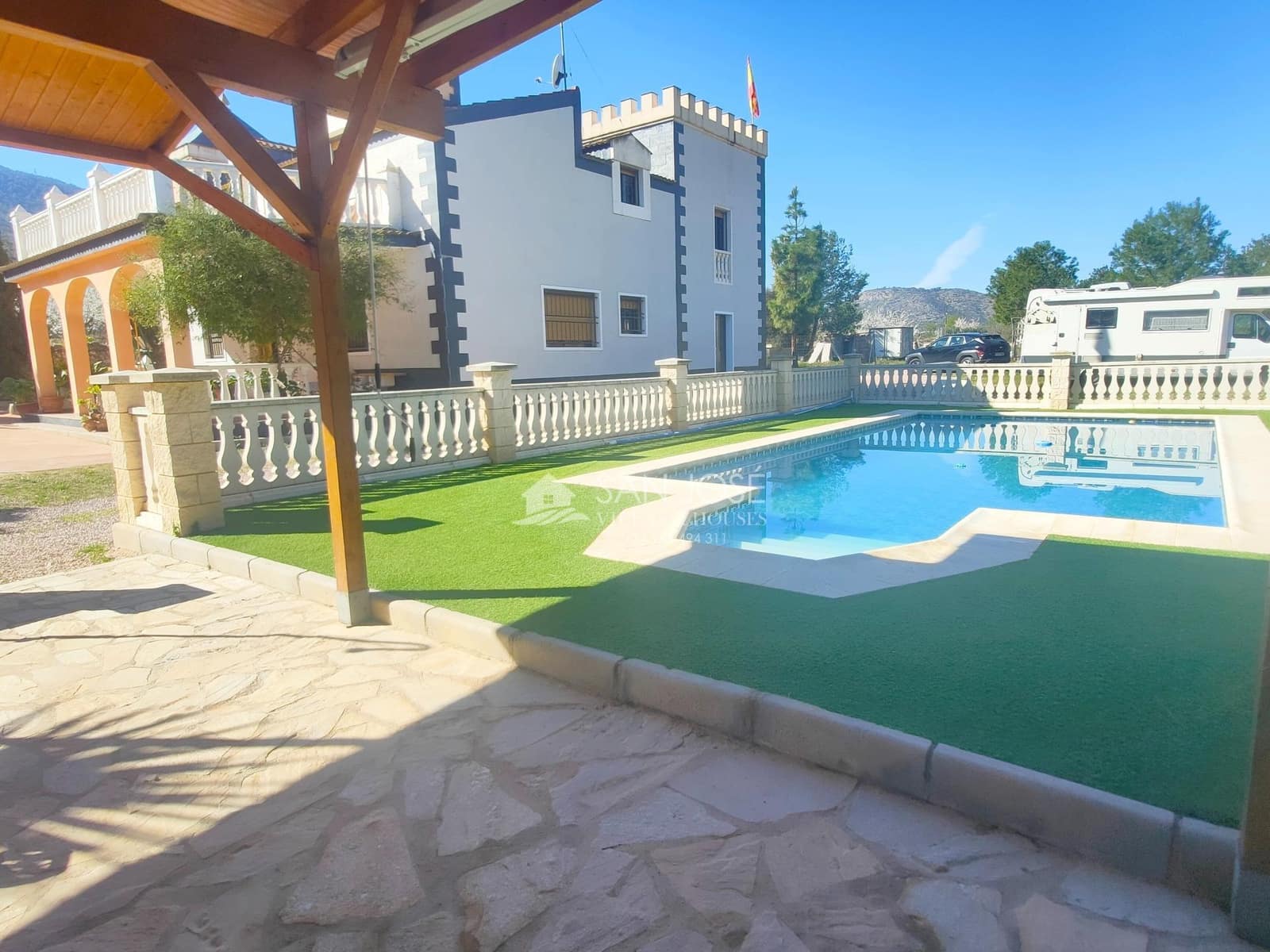6 slaapkamer Villa te koop in Hondon de las Nieves met zwembad - € 395.000 (Ref: 9645256)