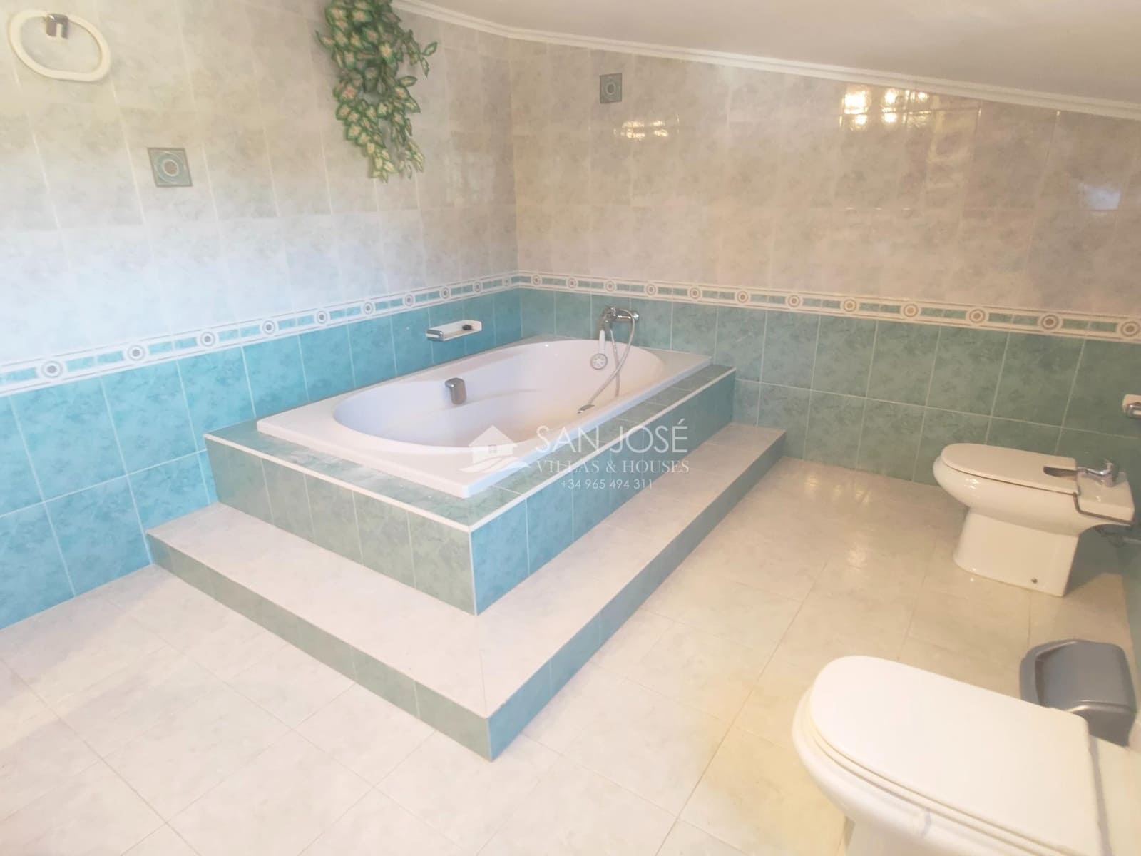 6 slaapkamer Villa te koop in Hondon de las Nieves met zwembad - € 395.000 (Ref: 9645256)