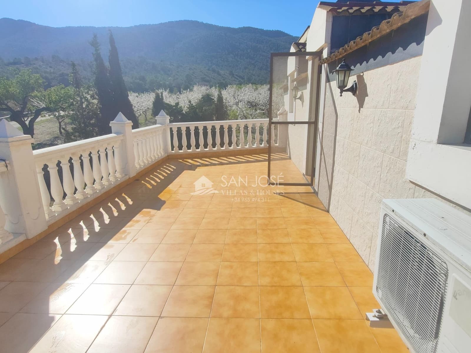 6 slaapkamer Villa te koop in Hondon de las Nieves met zwembad - € 395.000 (Ref: 9645256)