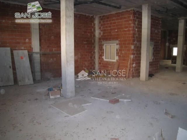 Kaupallinen myytävänä paikassa Aspe - 195 000 € (Ref: 9645257)