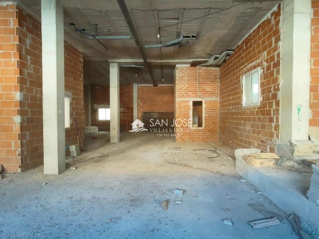 Kaupallinen myytävänä paikassa Aspe - 195 000 € (Ref: 9645257)